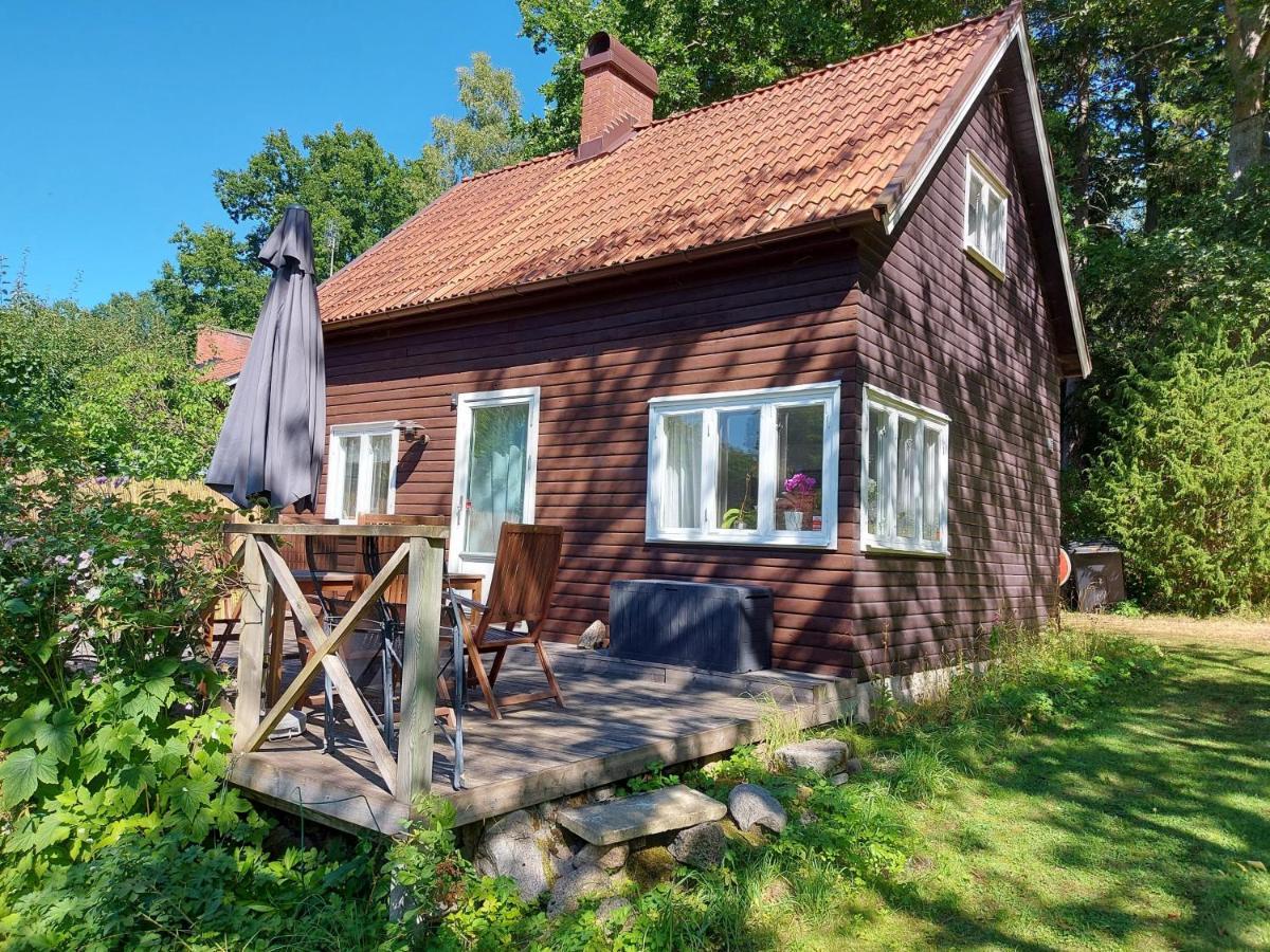 I Ekestad *