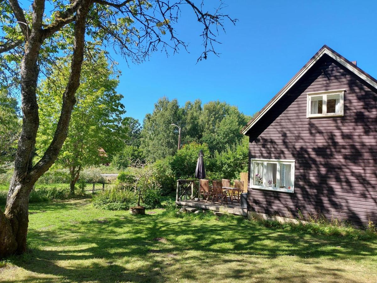 I Ekestad *